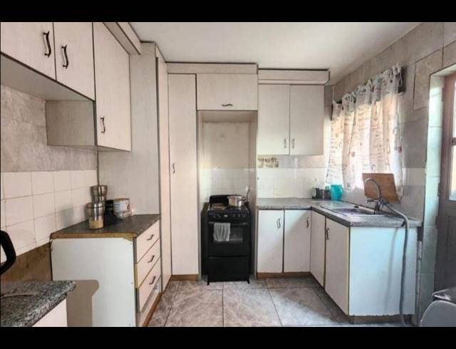 3 BEDROOM COMPLEX FOR SALE IN MEER EN SEE